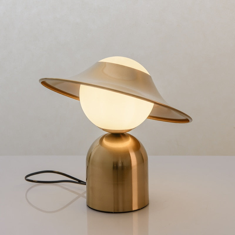 Verena - Stilvolle moderne goldene LED-Tischlampe für elegantes Ambiente