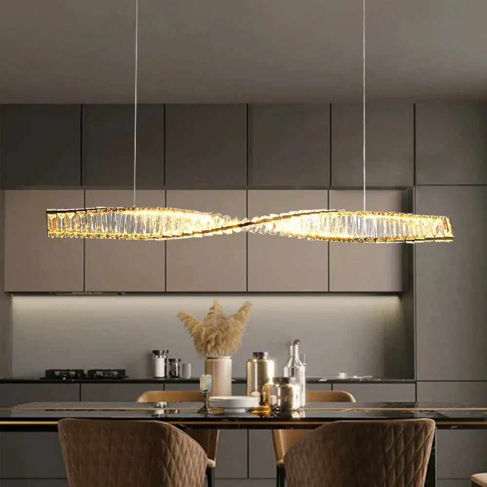 Astrion – Elegante Kristall-LED-Hängeleuchte mit dynamischem Spiraldesign für die perfekte Esstischbeleuchtung