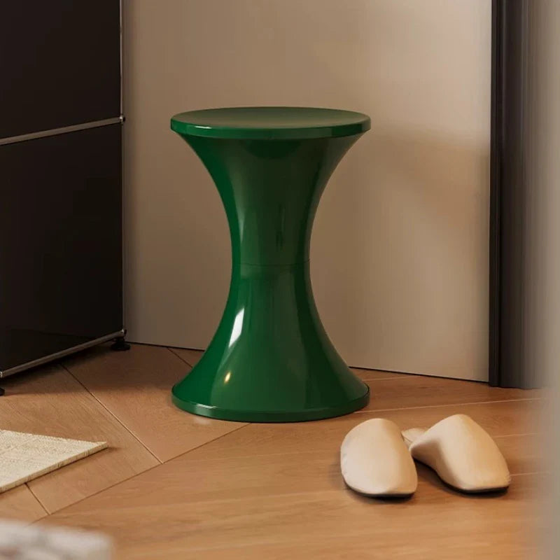 Floratheia - Moderne nordische Kunststoff-Neben­tisch mit einzigartigem dicker Sanduhr-Design