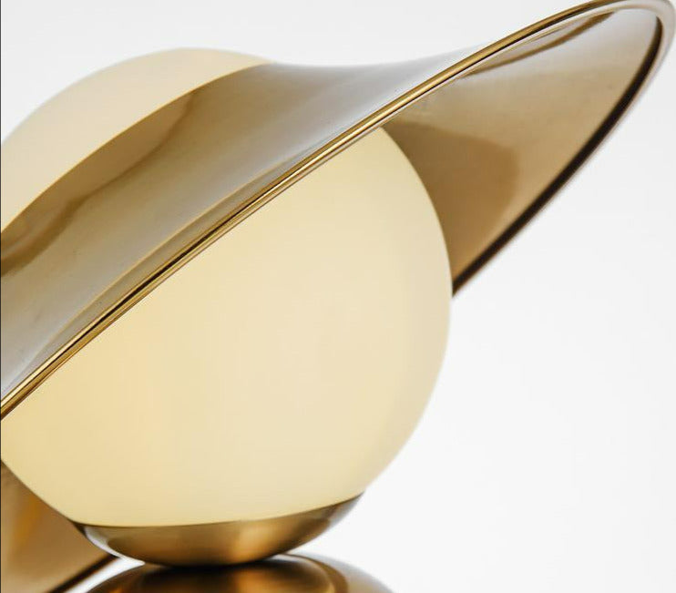 Verena - Stilvolle moderne goldene LED-Tischlampe für elegantes Ambiente