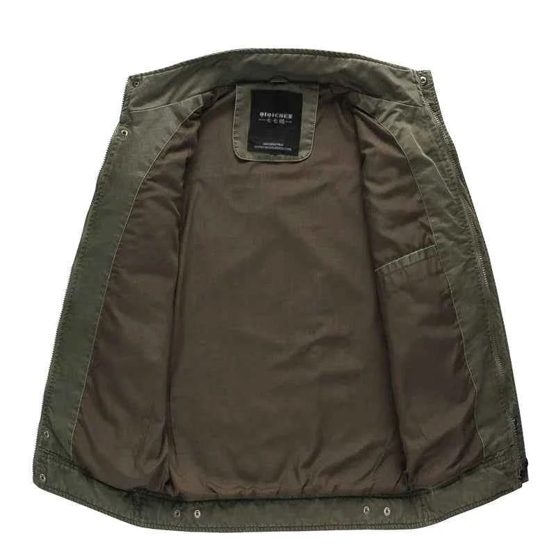 Schlanke, moderne Utility-Jacke
