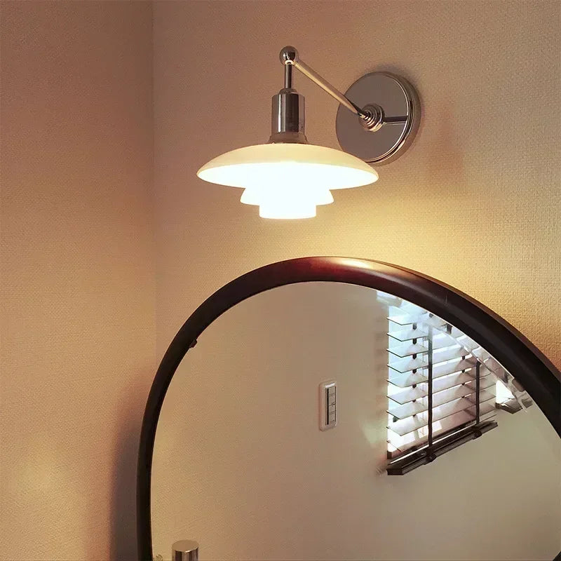 Eosphoros - Schlanke moderne Wandleuchte aus langlebigem Metall für einen eleganten Einrichtungsstil