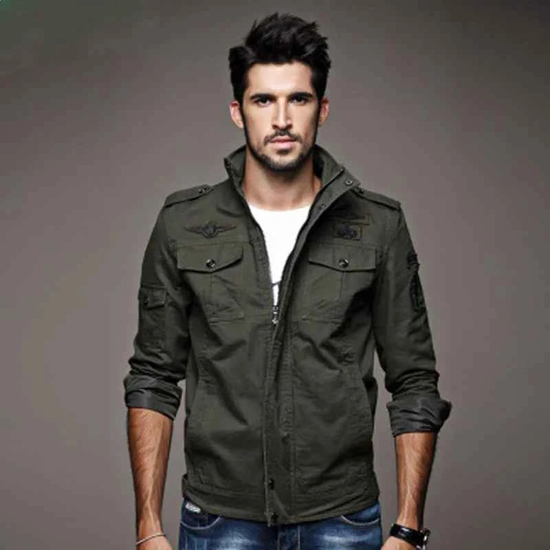 Schlanke, moderne Utility-Jacke