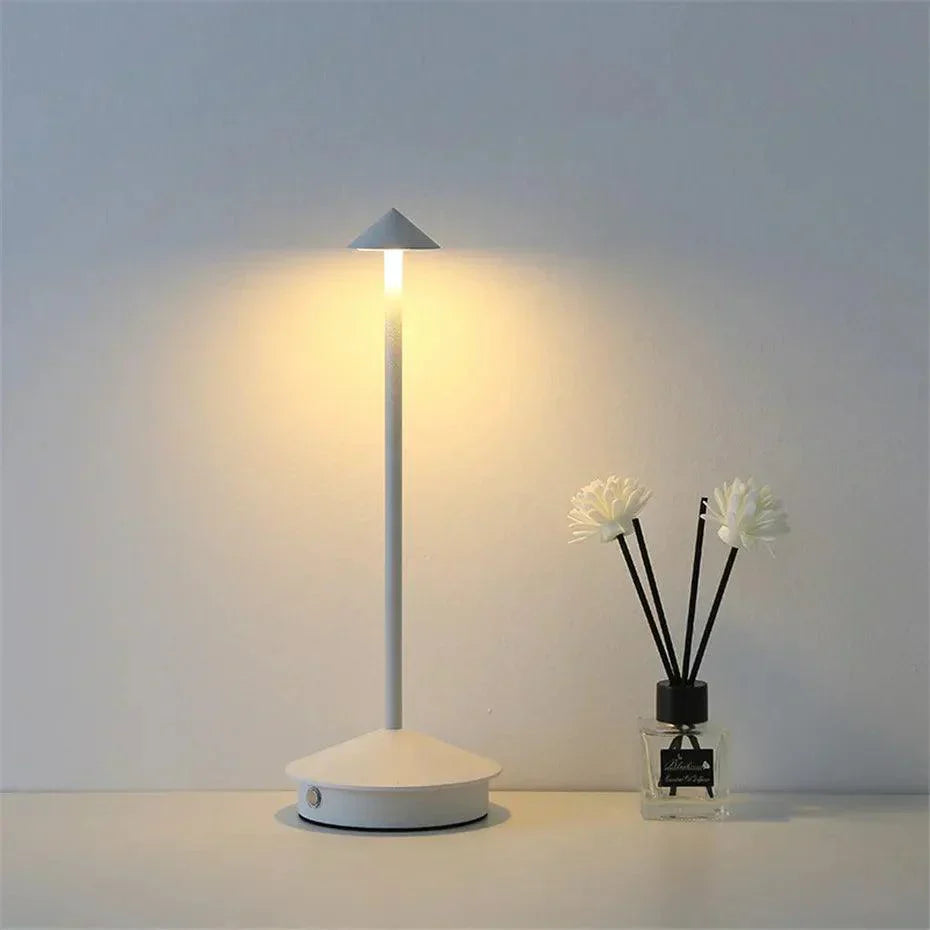 Modernes kabelloses und wiederaufladbares Tischlampe für elegantes Licht