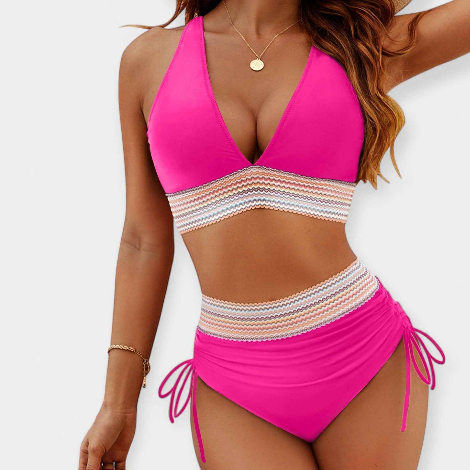 Hochtaillierter Bikini mit Polsterung