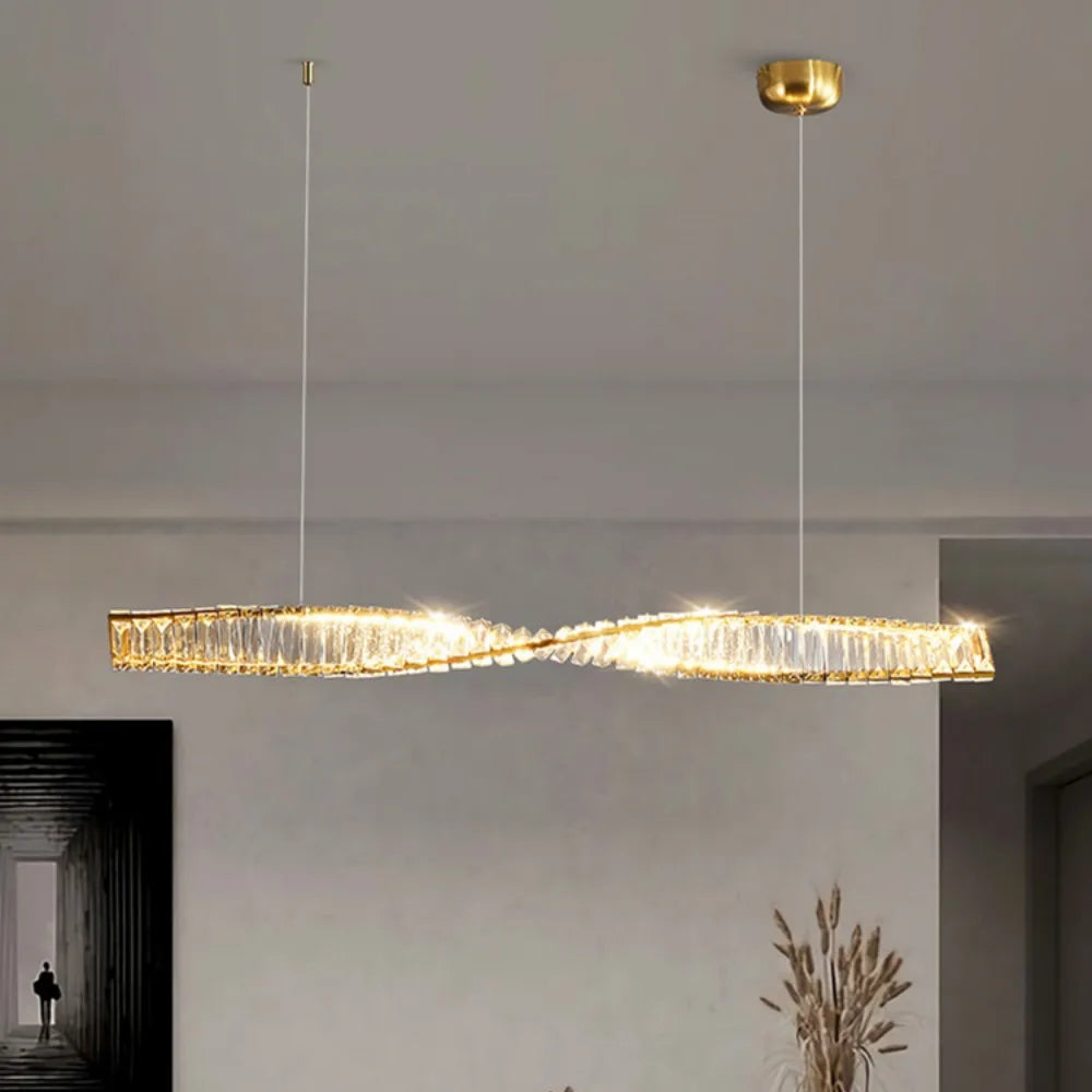 Astrion – Elegante Kristall-LED-Hängeleuchte mit dynamischem Spiraldesign für die perfekte Esstischbeleuchtung