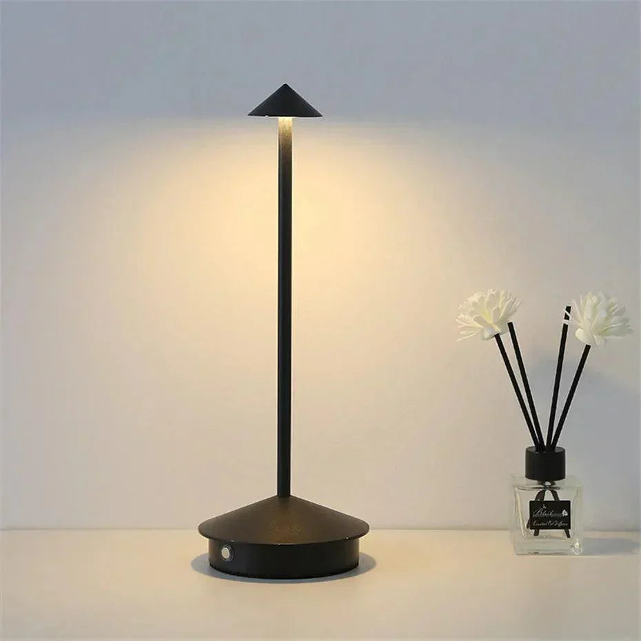 Modernes kabelloses und wiederaufladbares Tischlampe für elegantes Licht