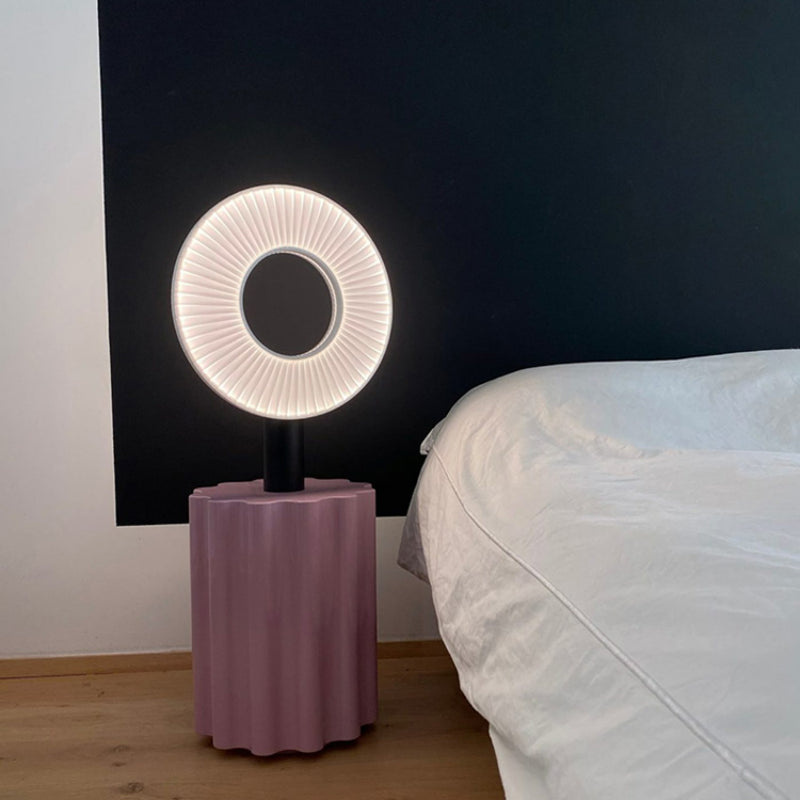 Solenia - Elegante moderne LED-Tischlampe für stilvolle Beleuchtung