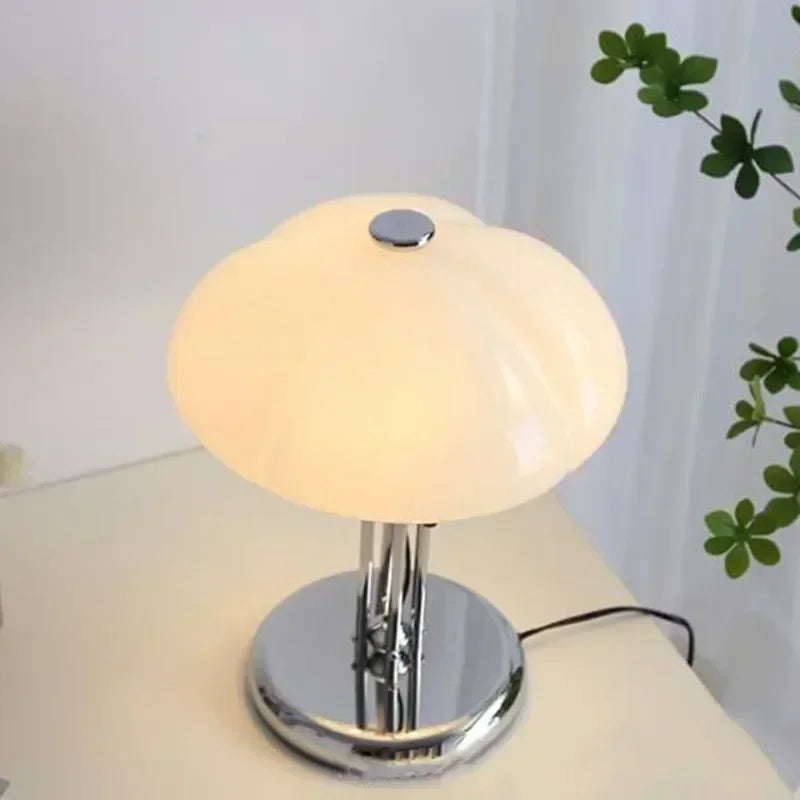 Luminarae - Einfache moderne mittelalterliche Kunst-Tischlampe für stilvolle Beleuchtung