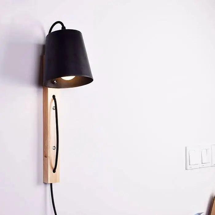 Schwarze Wandlampe Mit E27-Sockel 1