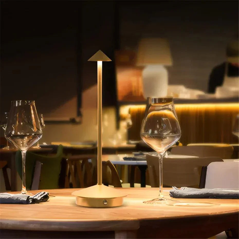 Modernes kabelloses und wiederaufladbares Tischlampe für elegantes Licht