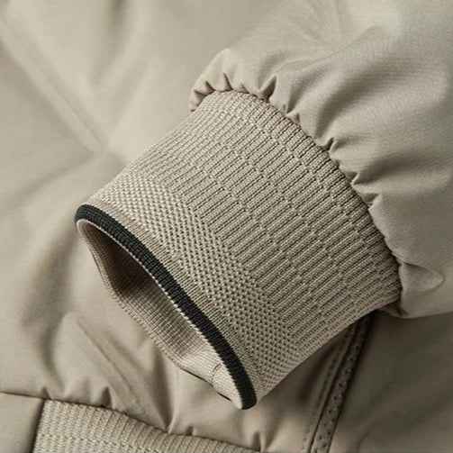 Elegante urbane Jacke mit Schutzhülle