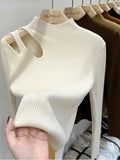 Maglione da donna elegante con spacco raffinato sulla clavicola