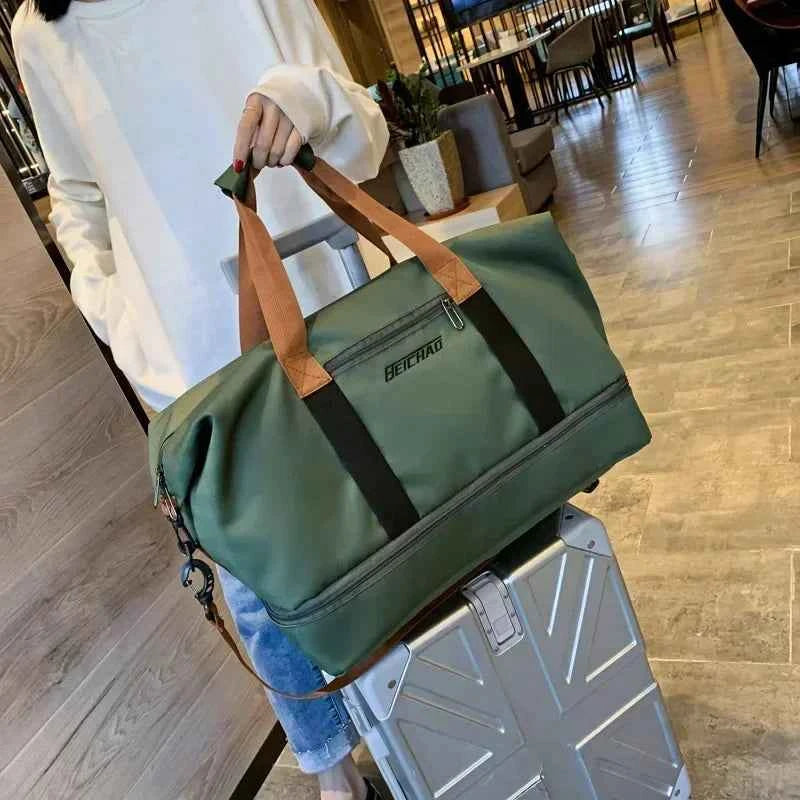 Geräumige Sport- und Reisetasche mit cleverer Aufteilung