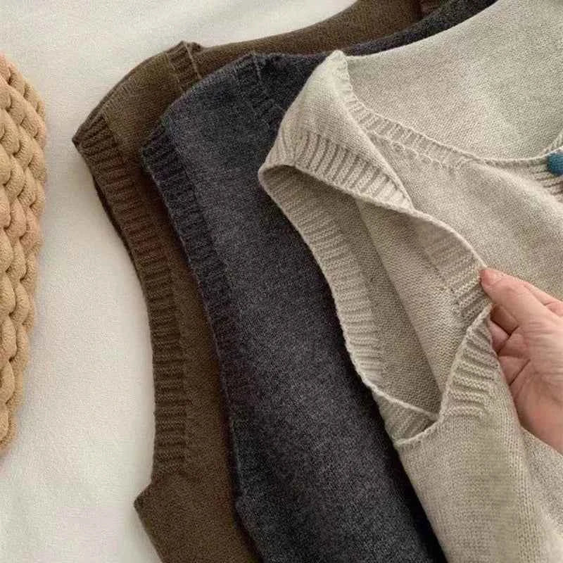 Anne - Tägliche Eleganz in ärmelloser Strickware