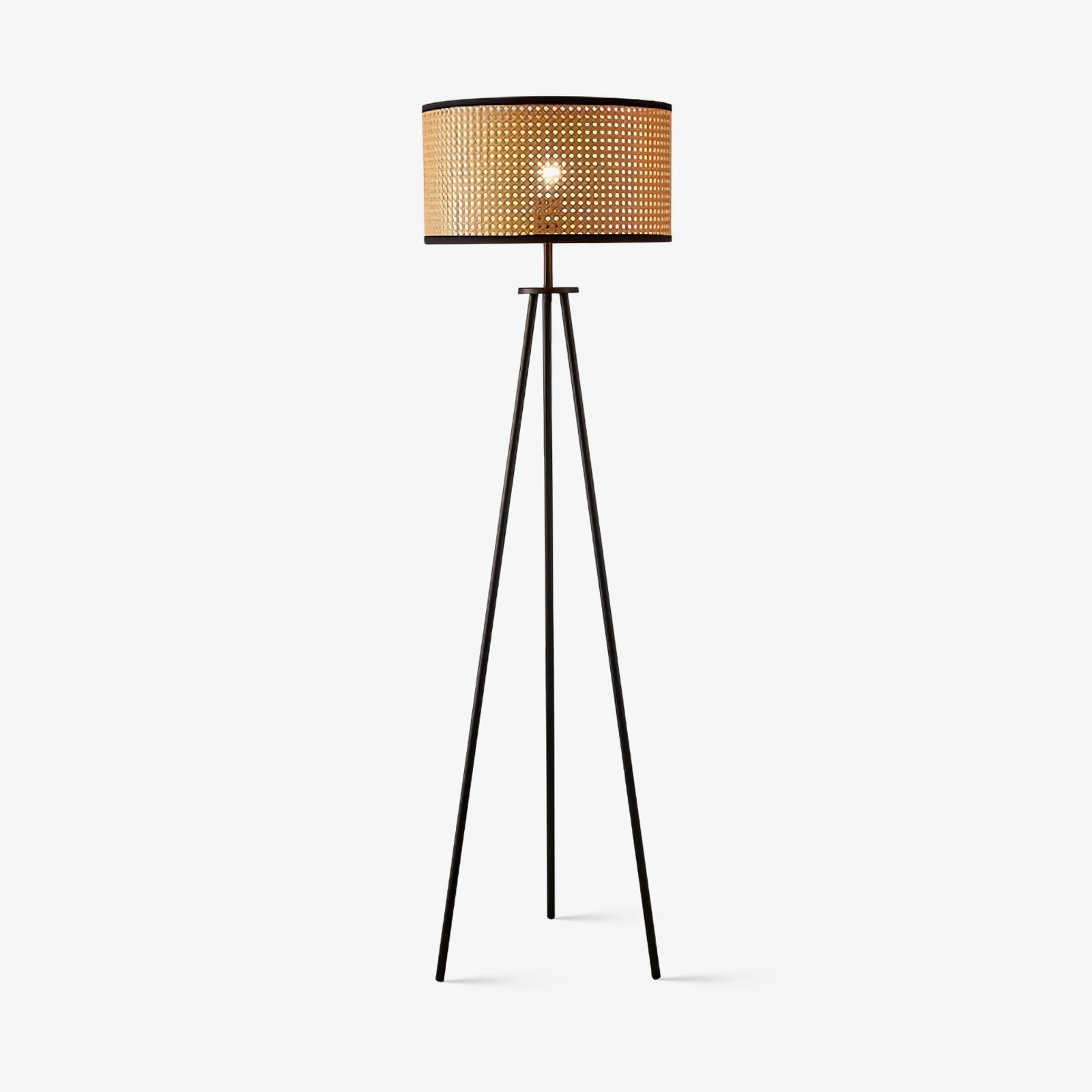 Stehlampe aus Rattan mit modernem Design 1