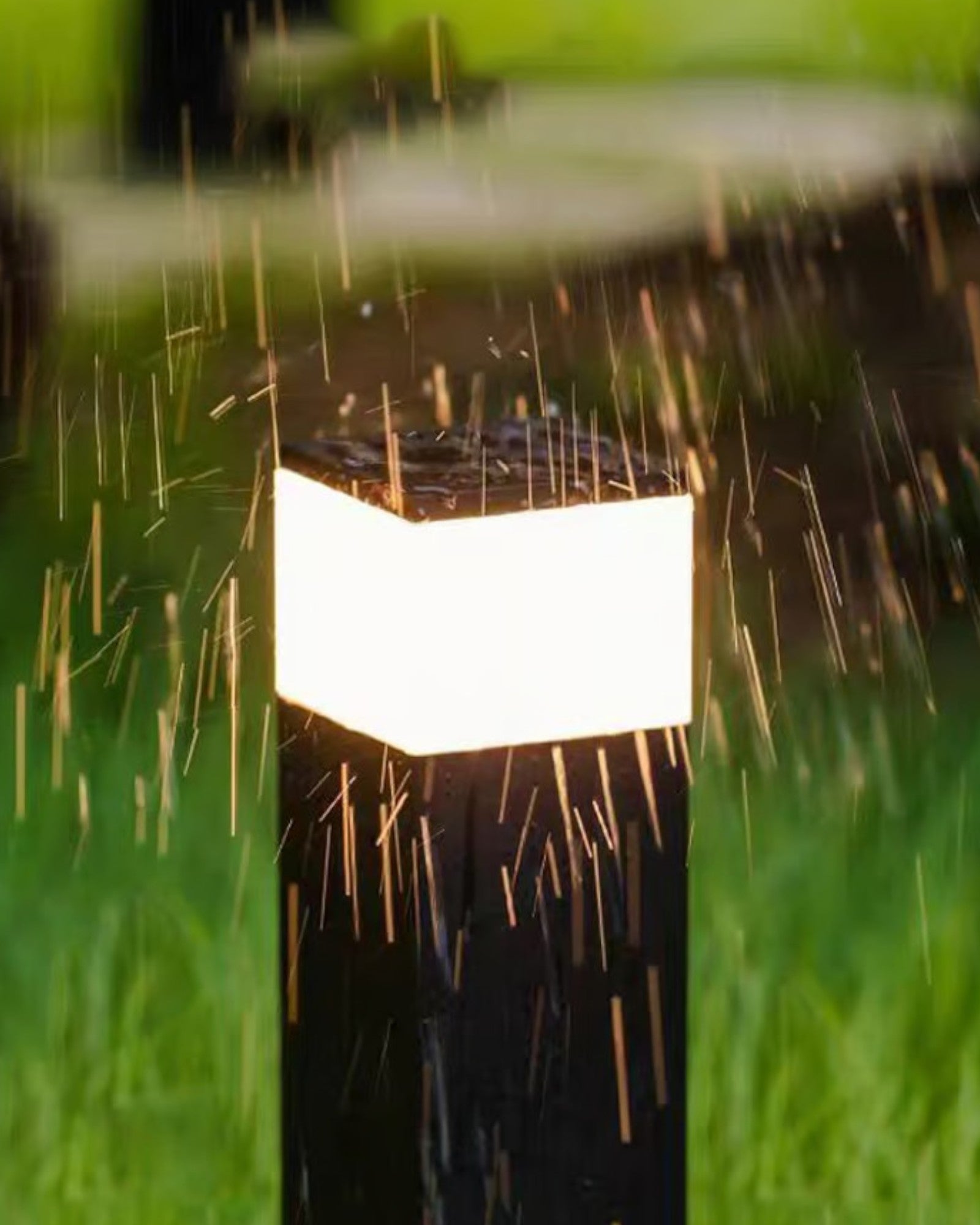 Stilvolle LED Außenlampe mit Solarbetrieb 2