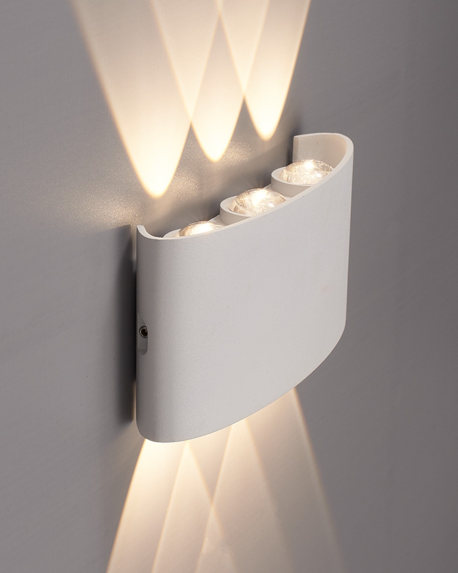 Stilvolle Wandlampe für den Außenbereich 2