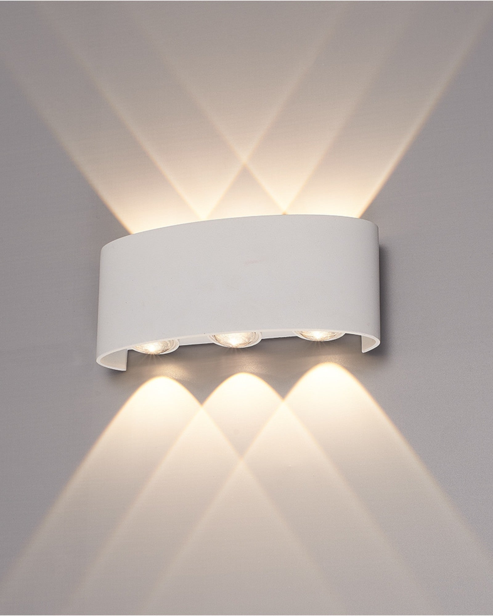 Stilvolle Wandlampe für den Außenbereich 3