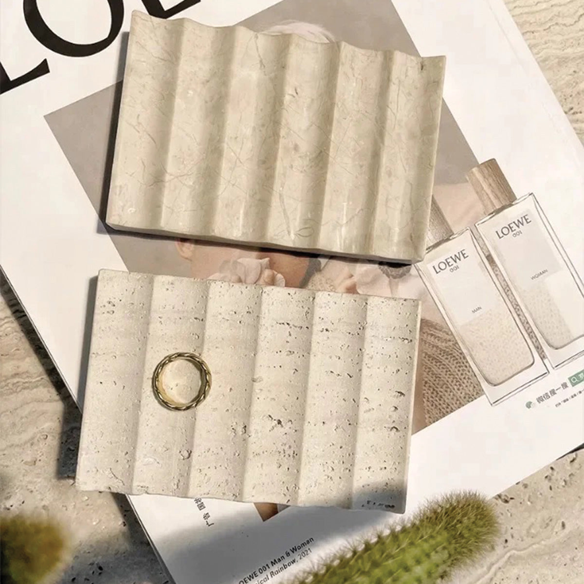 Eleganter Kanalisierter Felsenplatten | Raffiniertes Design aus Naturstein für eine distinguierte Innendekoration