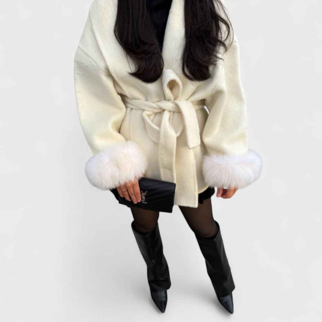 Catriona – Luxuriöser Wollmantel mit plüschigen Kunstfell-Details