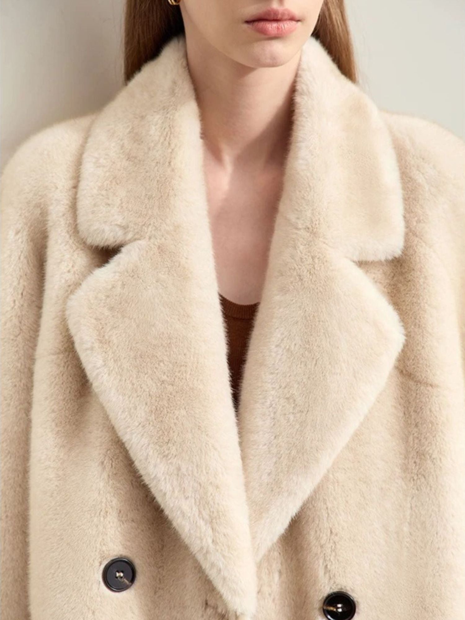 Seraphina | Zweireihiger Mantel aus Kunstpelz – Zeitlose Schönheit trifft auf mühelose Wärme