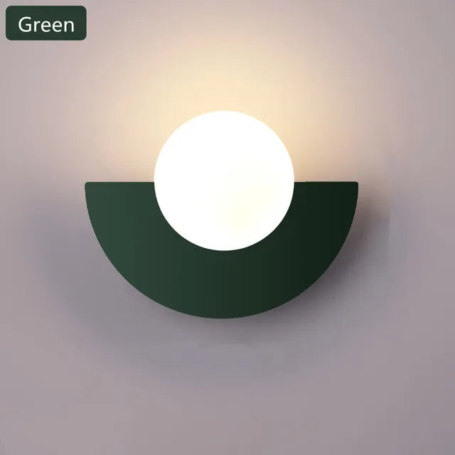 Nordische LED-Wandlampe NordicFrost – Elegante und moderne Ambientebeleuchtung