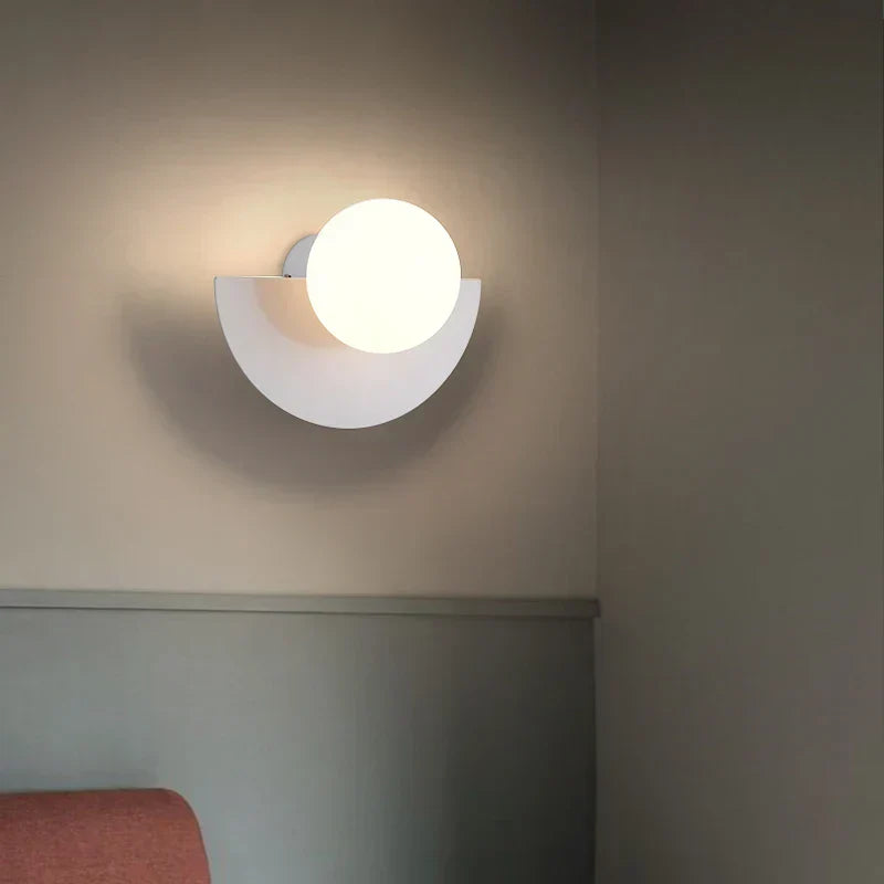 Nordische LED-Wandlampe NordicFrost – Elegante und moderne Ambientebeleuchtung