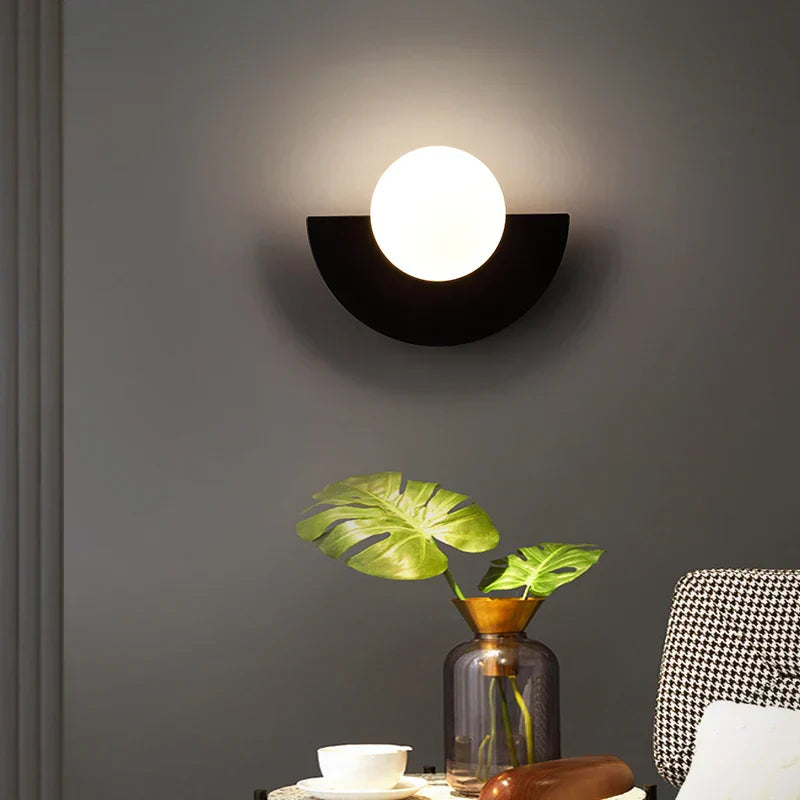 Nordische LED-Wandlampe NordicFrost – Elegante und moderne Ambientebeleuchtung