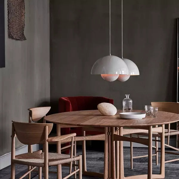 Elegante Deckenlampe - Natürliche Beleuchtung für einen raffinierten Innenraum
