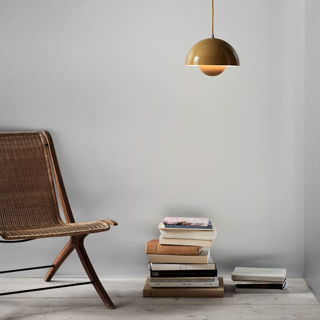 Elegante Deckenlampe - Natürliche Beleuchtung für einen raffinierten Innenraum