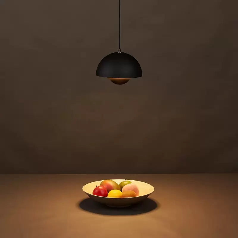 Elegante Deckenlampe - Natürliche Beleuchtung für einen raffinierten Innenraum