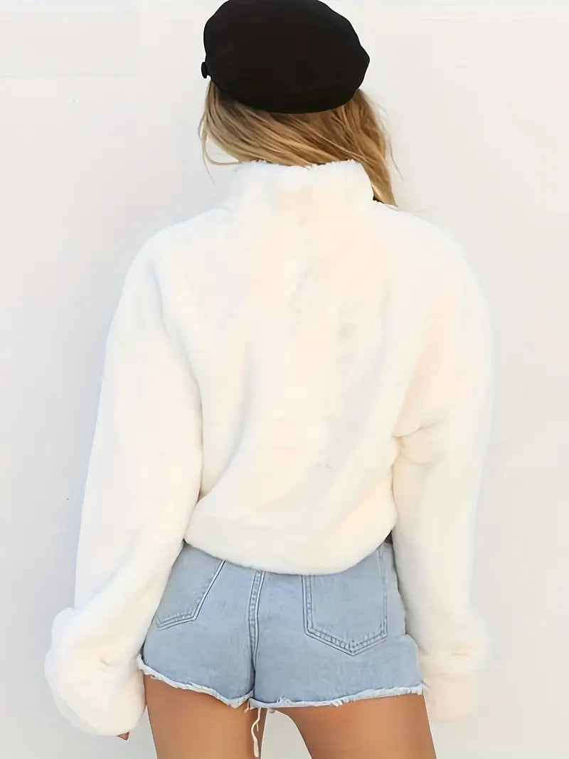 Amira™ Luxe Weiche Fluffy-Pullover mit Elegantem Hochkragen