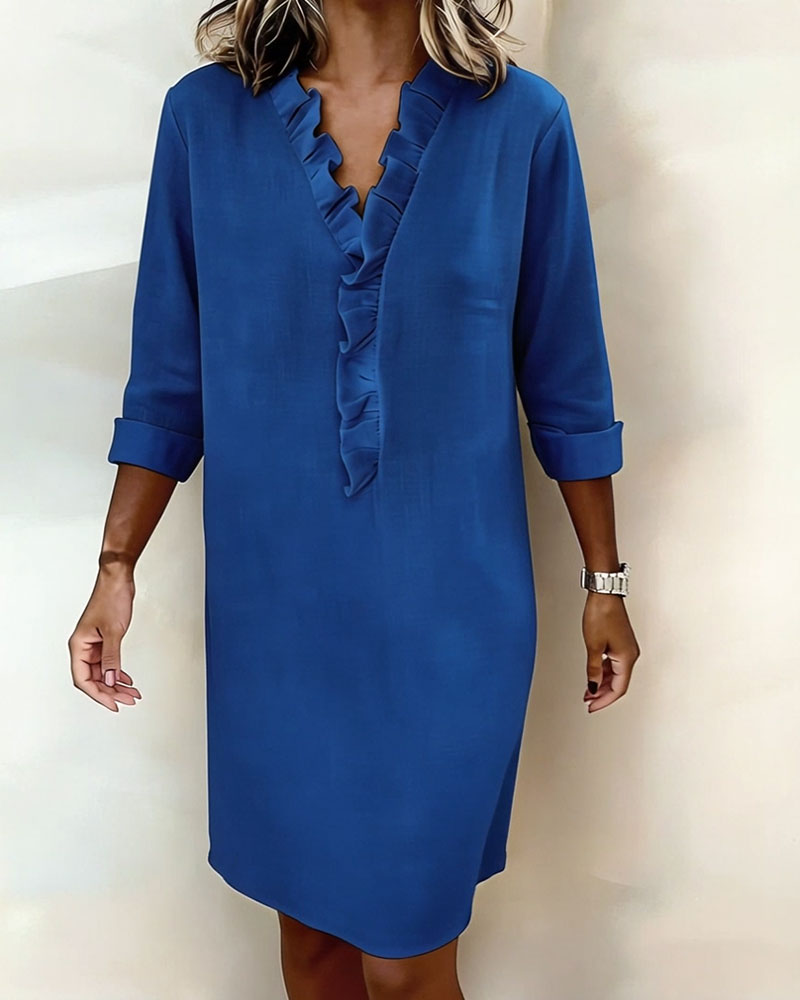 Sommerkleid mit V-Ausschnitt, Rüschen und Leinen-Baumwolle