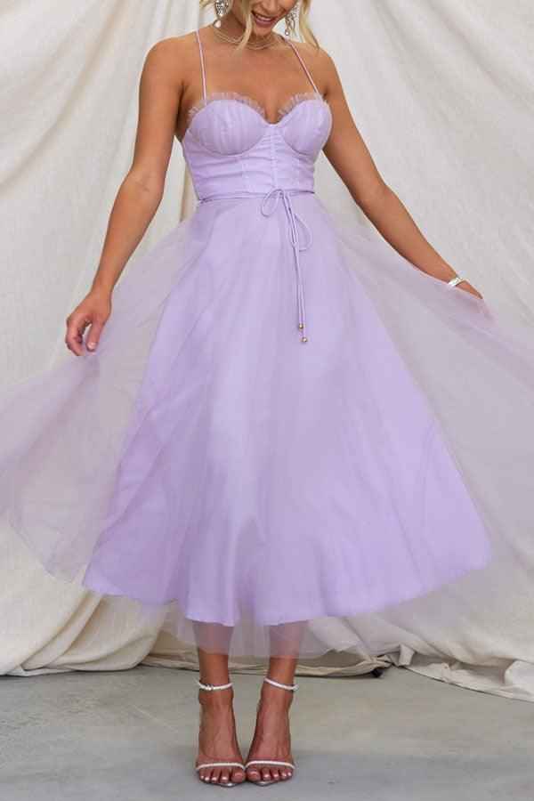 Elegantes Maxikleid aus Chiffon mit Trägern für eine moderne Prinzessinnenparty