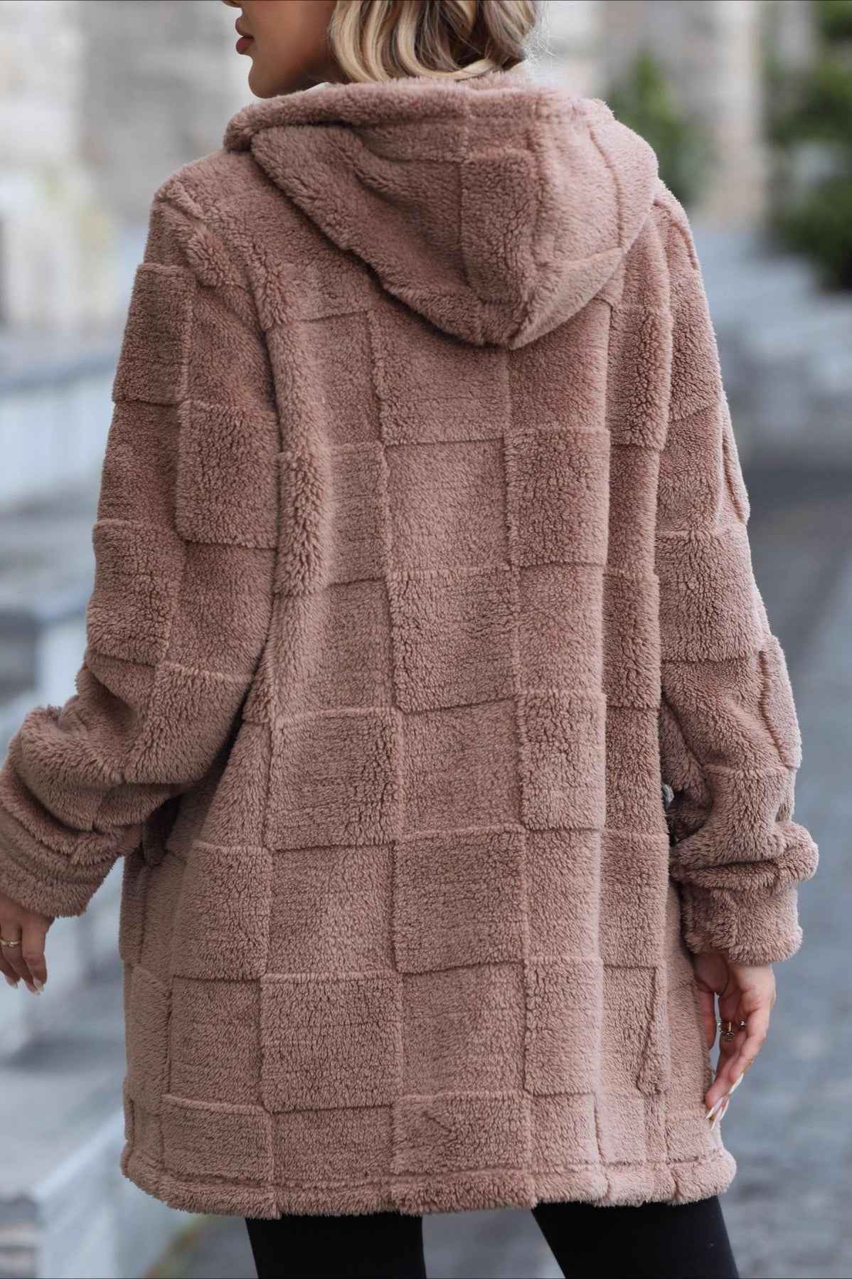 Langer und warmer Hoodie-Strickjacke