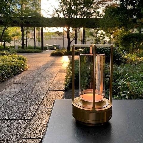 Multifunktionale wasserdichte Tischlampe mit intuitivem Touch-Control