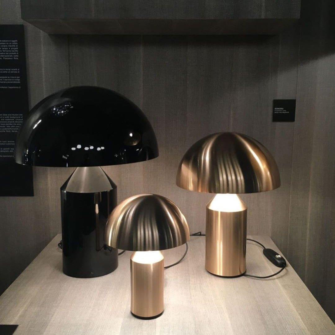 Moderne Tischlampe aus Metall – Langlebige Eleganz und energieeffiziente Beleuchtung
