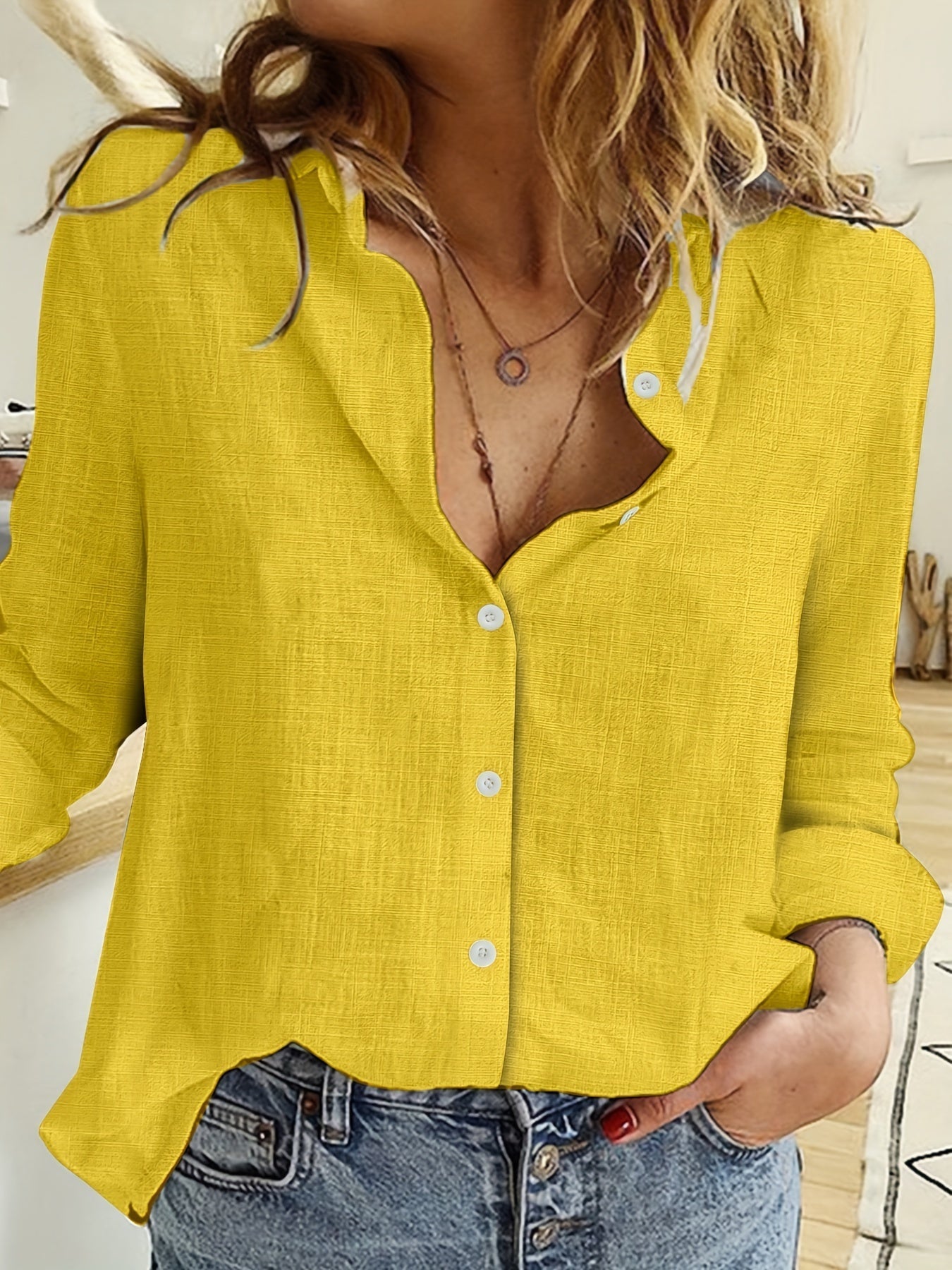 Evie – Raffinierte Langarm-Leinenbluse