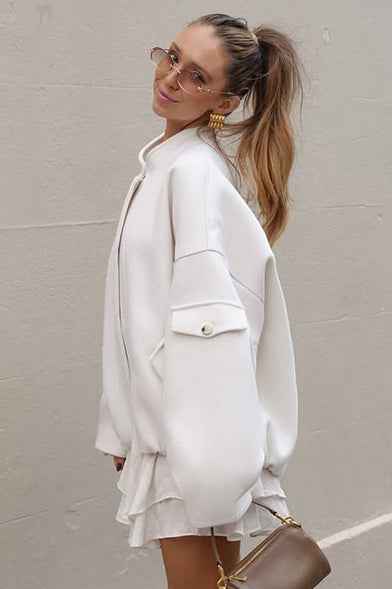 Lockeres, anpassbares Wollmantel mit Stehkragen