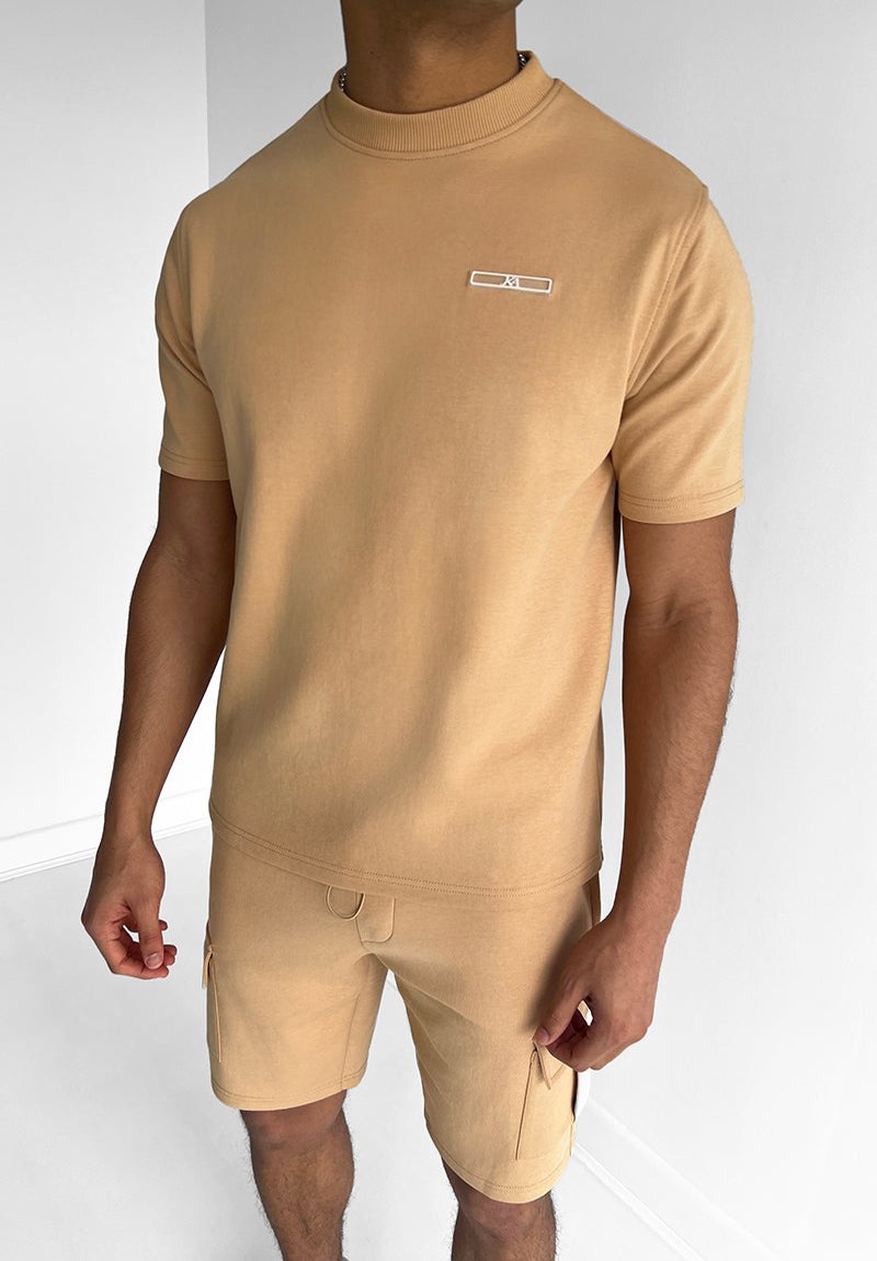 KAI – Lässiges Slim-Fit Ensemble für einen zeitgenössischen Stil