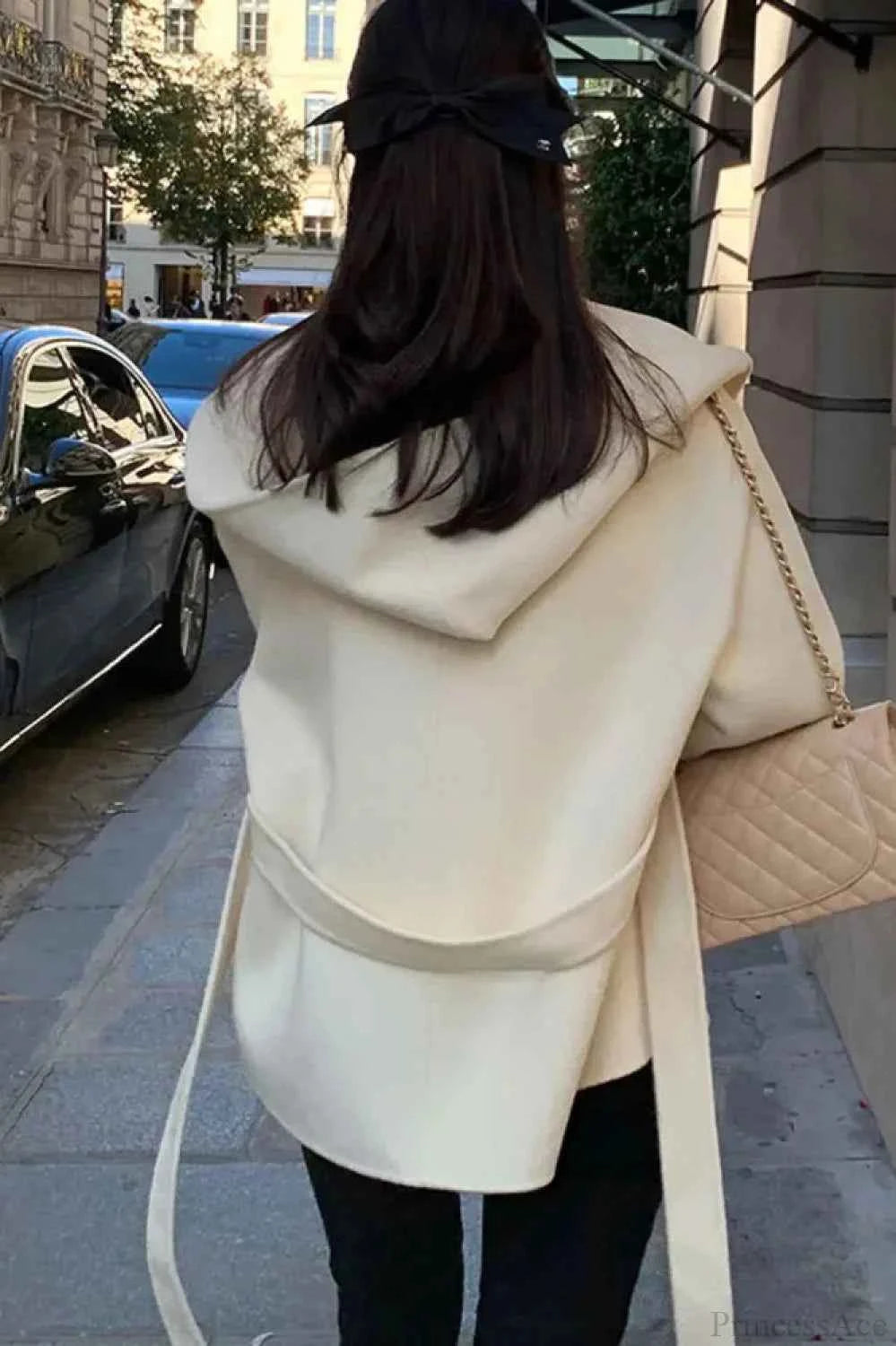 Eleganter brauner Wollpilotenmantel mit Kapuze