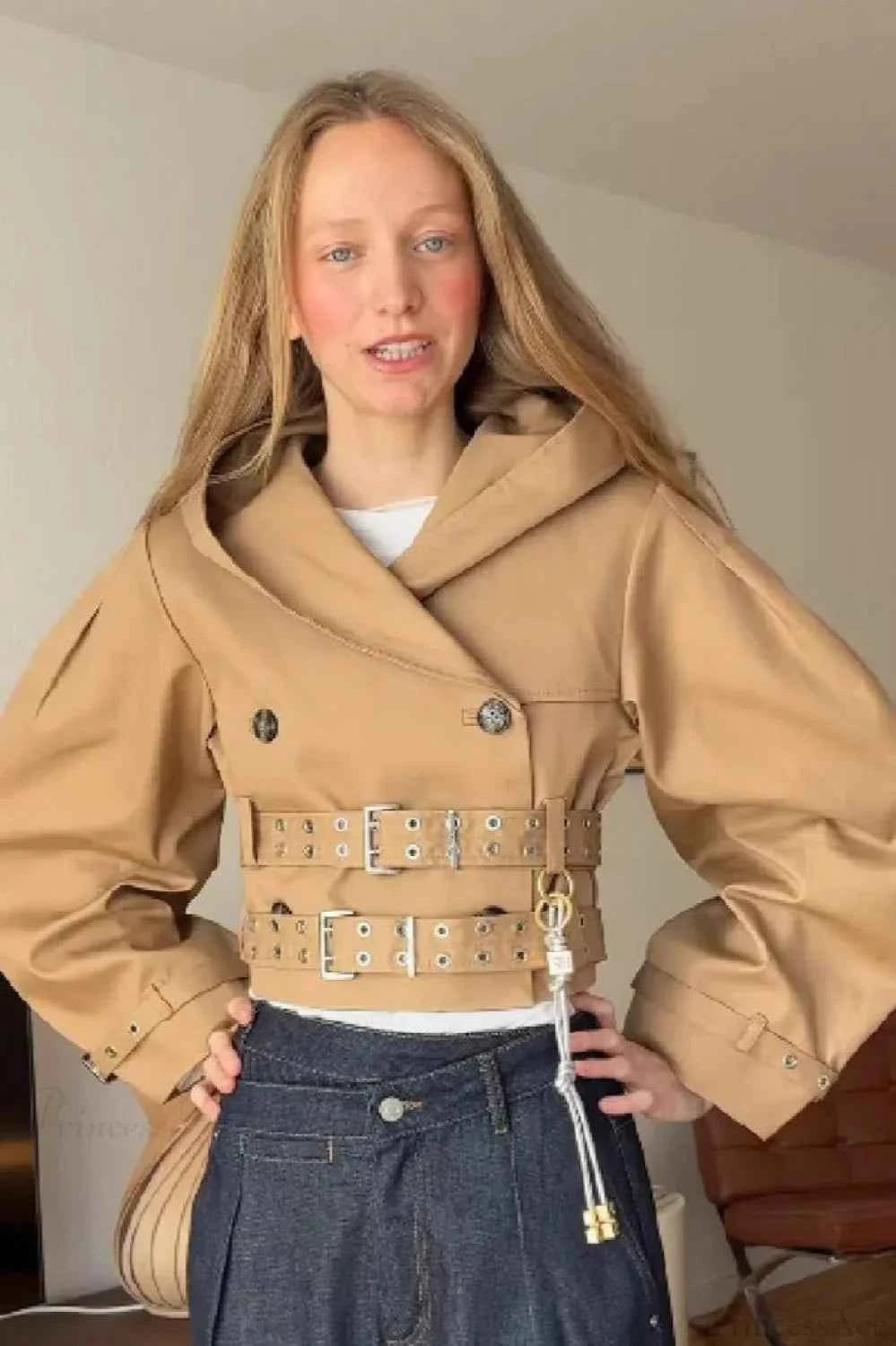 Euro2023 Stylischer Kapuzen-Cropped-Mantel mit Doppelgürtel für einen trendigen Look