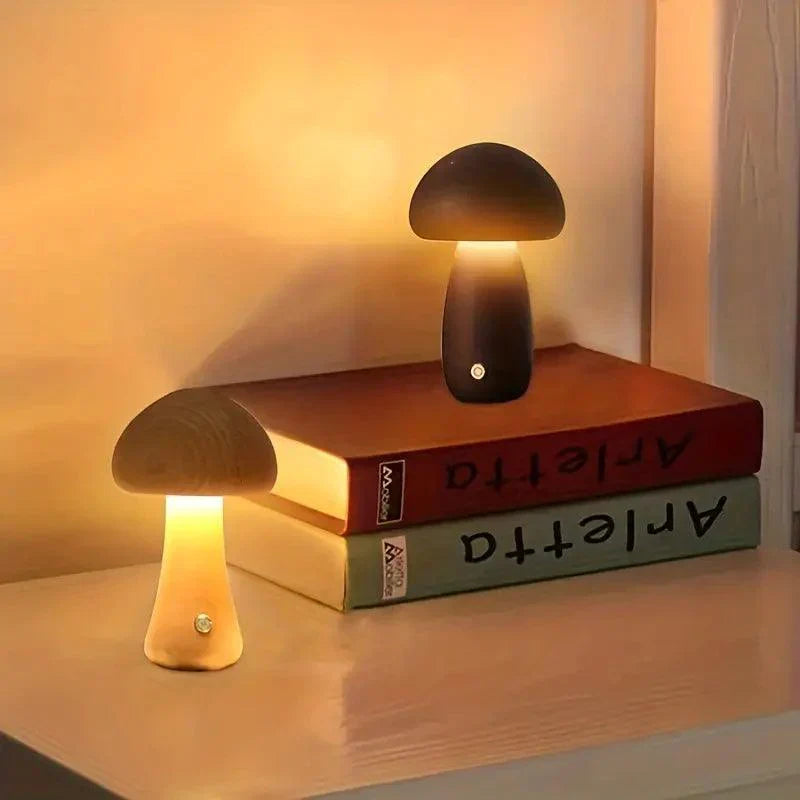 Kabellose Tischlampe Mushglow in Pilzform – Holz und Schaumstoff, Dimmfunktion, wiederaufladbar via USB