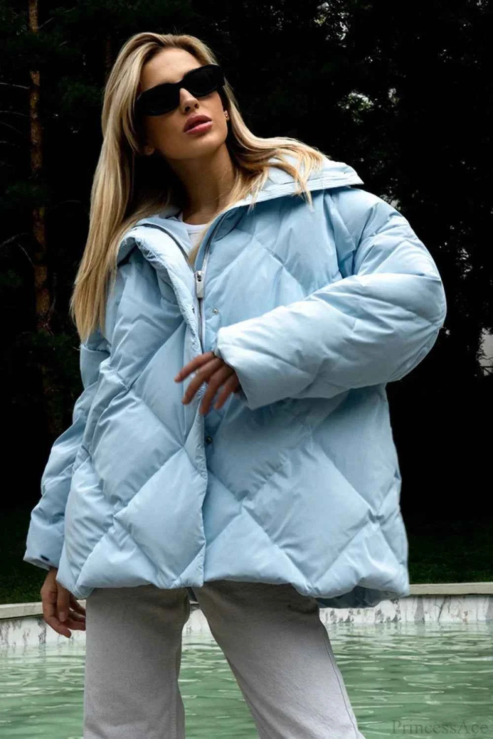 Oversize-Mantel mit Diamant-Quilting in matter und glänzender Optik, mit großem Revers-Kragen