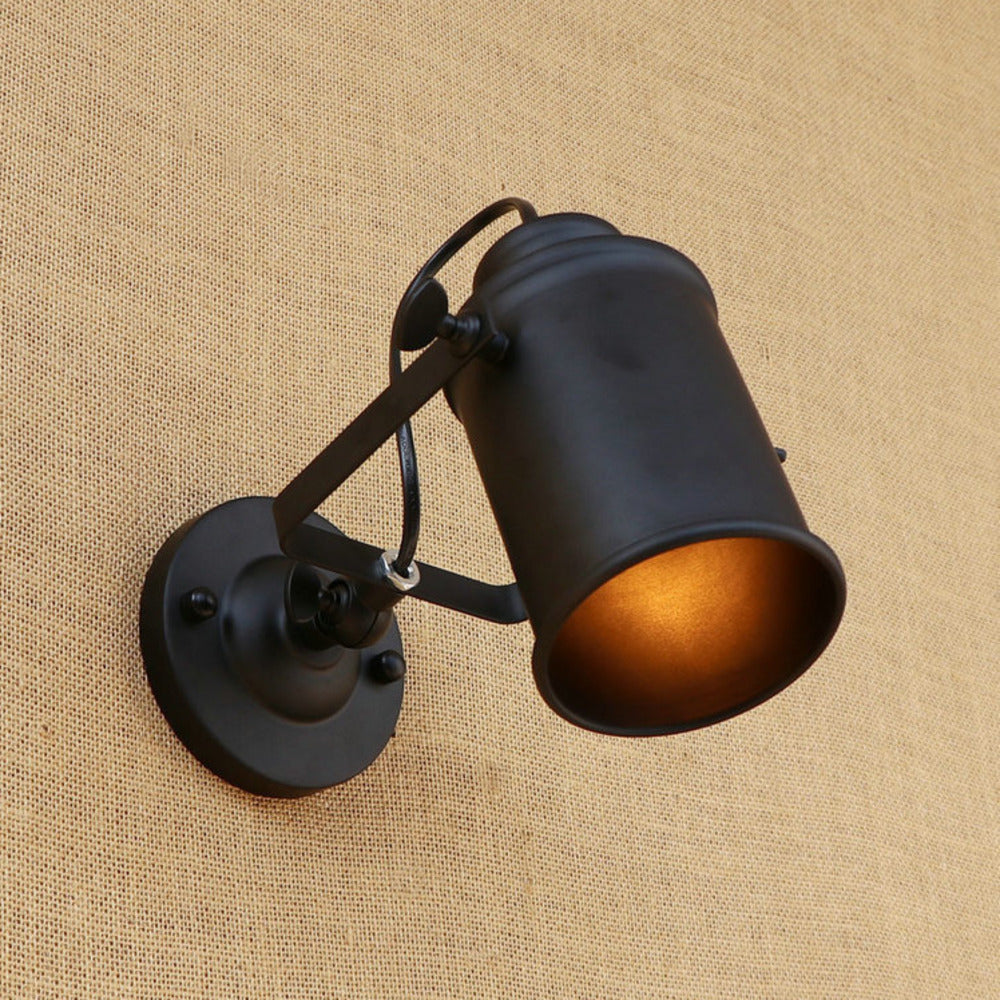 Wandlampe mit schwenkbarem Eisen IronSwivel – Industrielle verstellbare Beleuchtung für modernes Design
