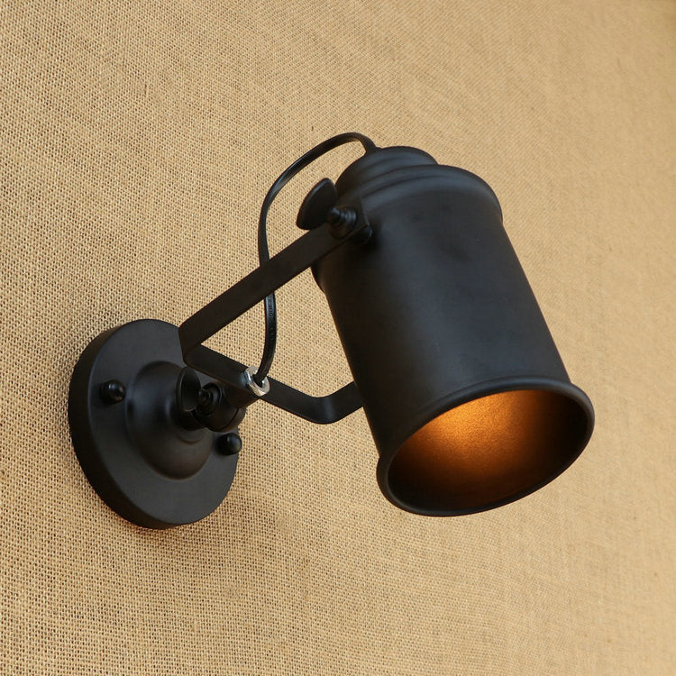 Wandlampe mit schwenkbarem Eisen IronSwivel – Industrielle verstellbare Beleuchtung für modernes Design