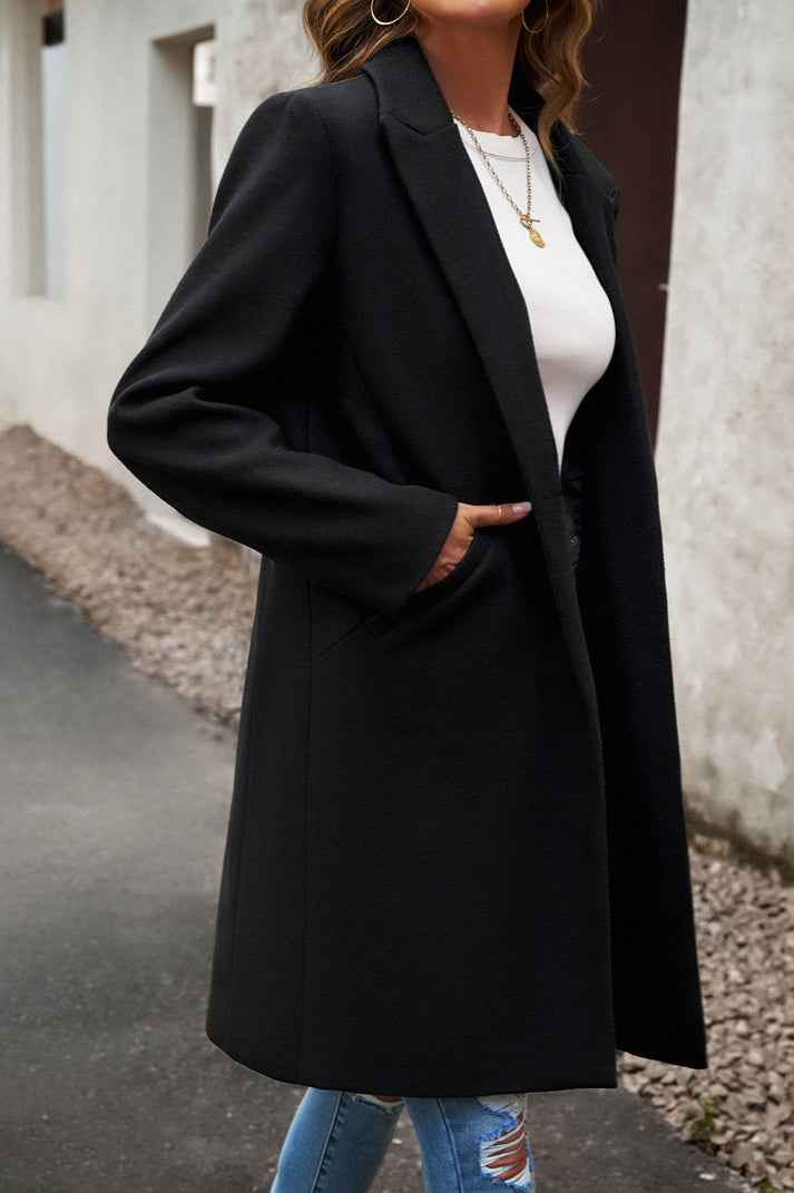 Langes einfarbiges Wollmantel, Eleganz und Komfort plus