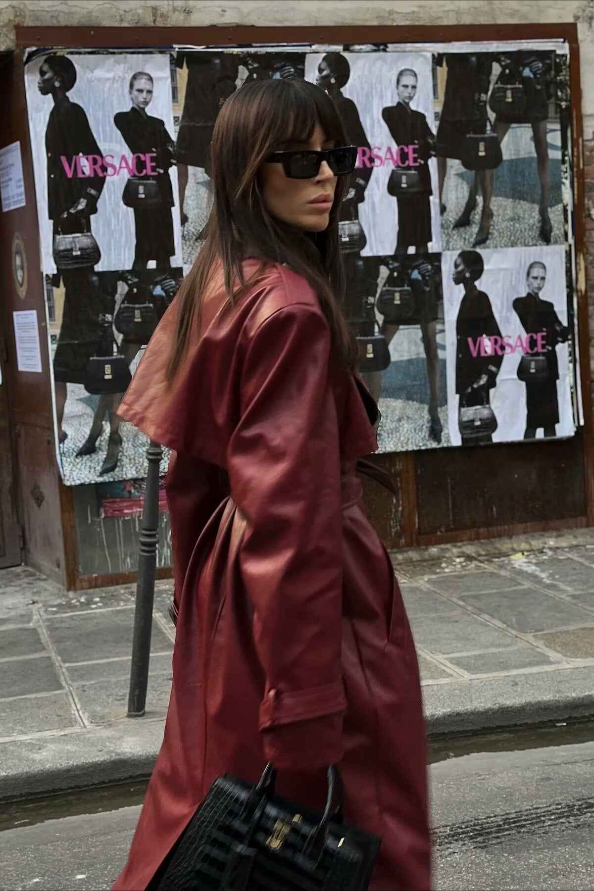 Klassischer Leder-Trenchcoat mit lockerer Passform für einen stilvollen Look