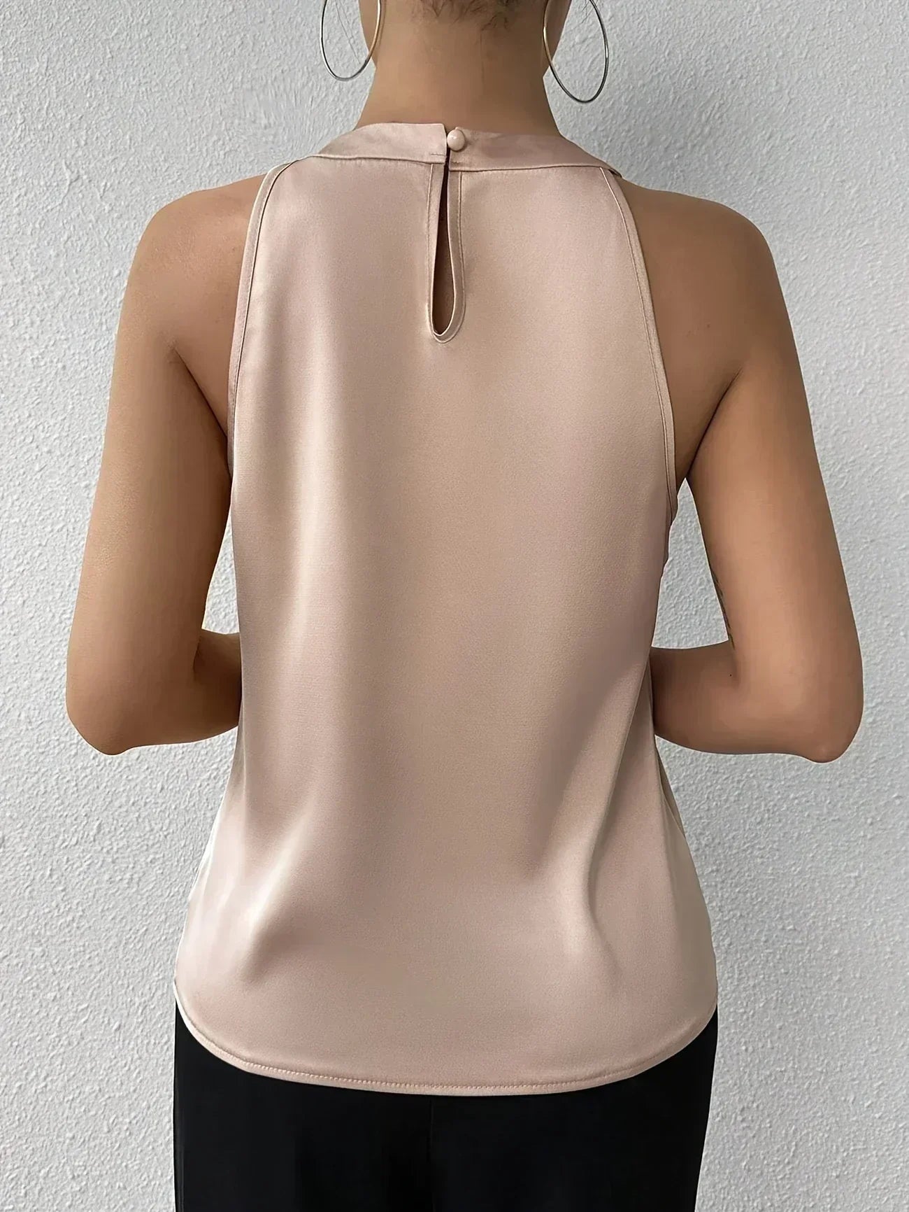 Bluse aus Satinstoff AMIYAH mit eleganter Neckholder-Kragen